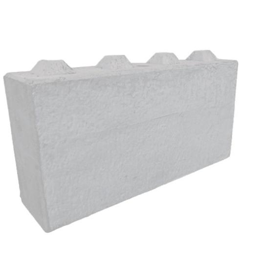 Betonblok LxBxH 160x80x40cm met noppen, met lepelgaten