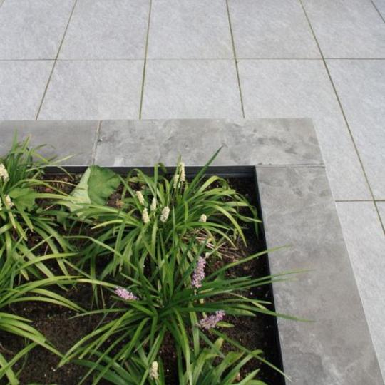 Vijverrand 100x30x3 cm Dark Grey (6 zijdes verzoet, 8 facetranden)
